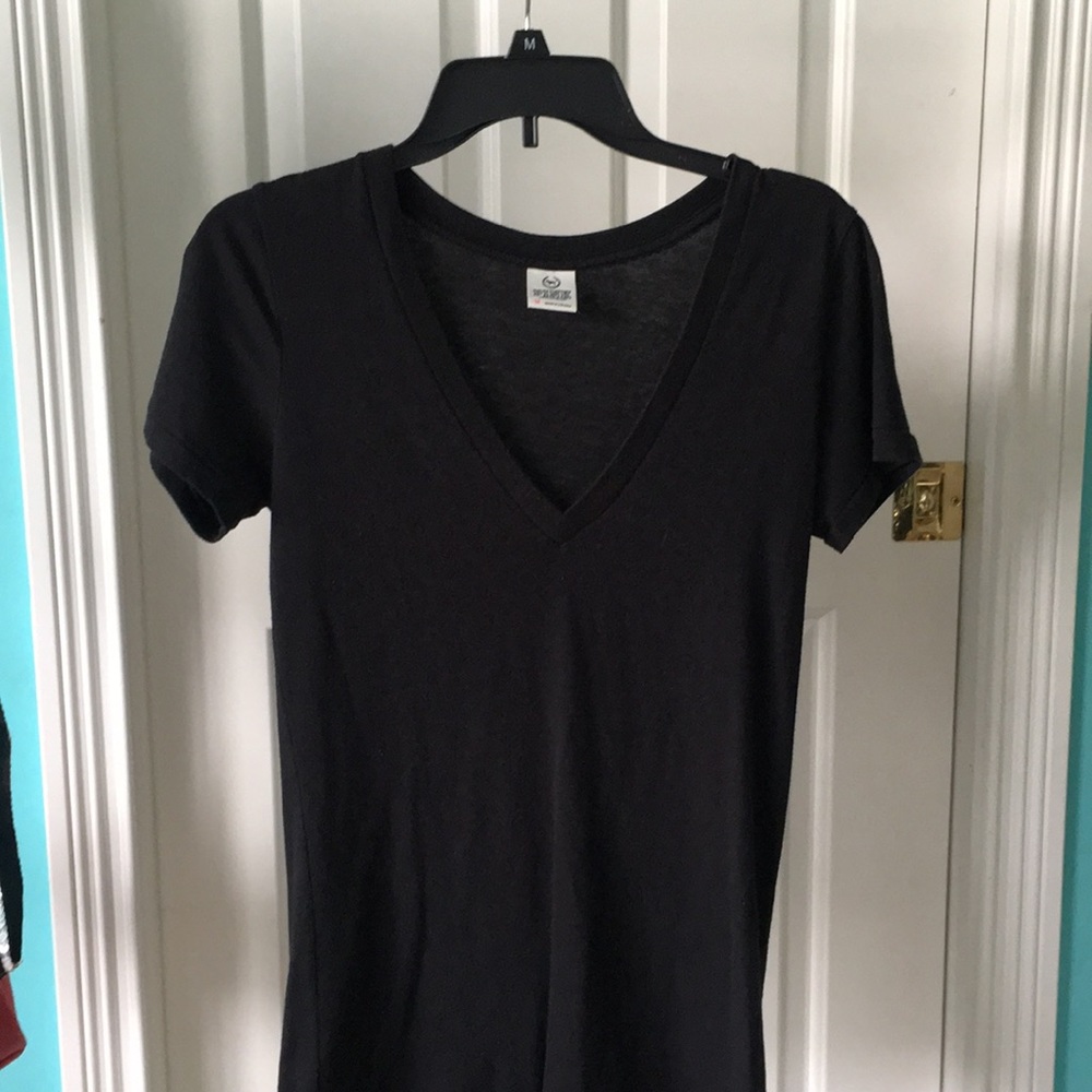 PINK V-neck Tee